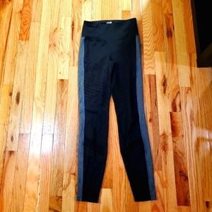 LIKE NEW Leggings